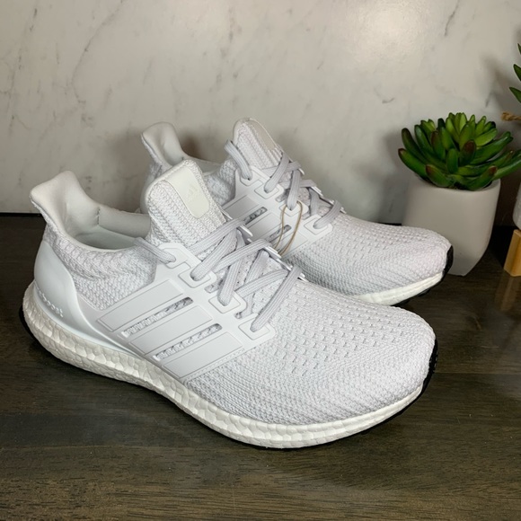 adidas UltraBOOST 4.0 Triple White - Picture 9 of 11